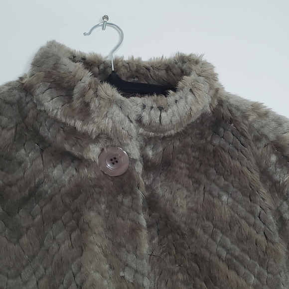 Sisters Outerwear Faux Fur Capelet XL Lined Cozy Jacket Opera Retro Old Money - Picture 3 of 12